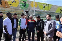 بازدید مدیرکل ورزش و جوانان همدان از تمرینات نایجل آموس؛ مربی نامدار المپیکی در پیست دوومیدانی شهدای قدس