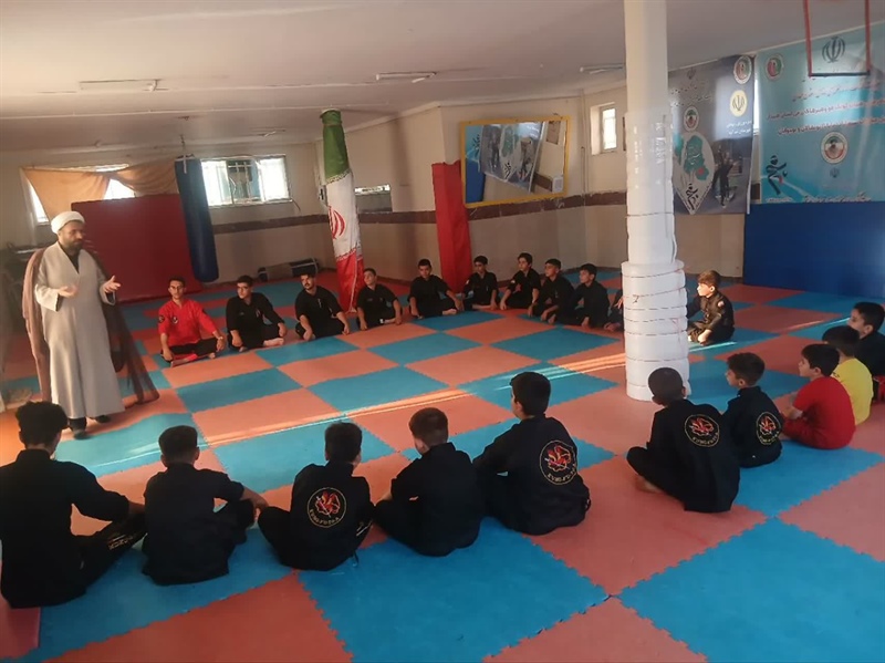 برگزاری حلقه صالحین با موضوع اخلاق ورزشی در اسدآباد