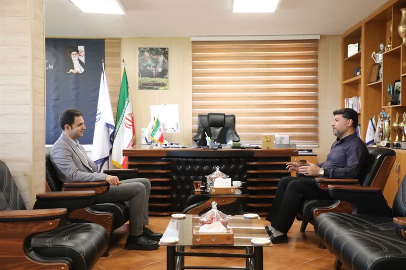 دیدار داور بین المللی فوتبال با مدیرکل ورزش و جوانان استان