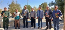 عطر افشانی و غبار روبی گلزار شهدای روستای حسین آباد شاملو