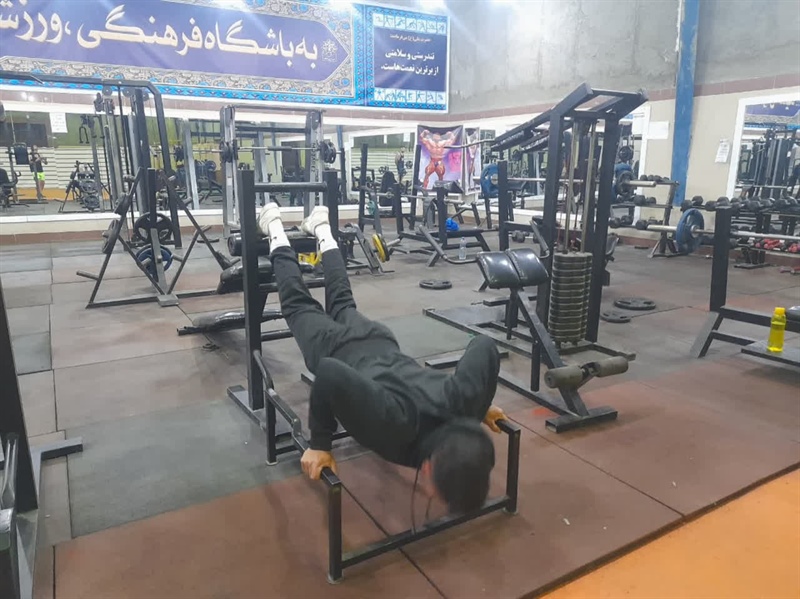 برگزاری مسابقات شنا سوئدی در بخش زند شهرستان ملایر