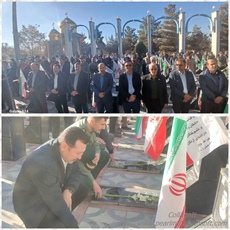 عطر‌افشانی گلزار مطهر شهدا به مناسبت هفته بسیج درتویسرکان