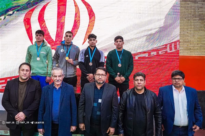 دو مدال برنز کشتی گیران همدانی در رقابت های کشتی آزاد نوجوانان قهرمانی کشور