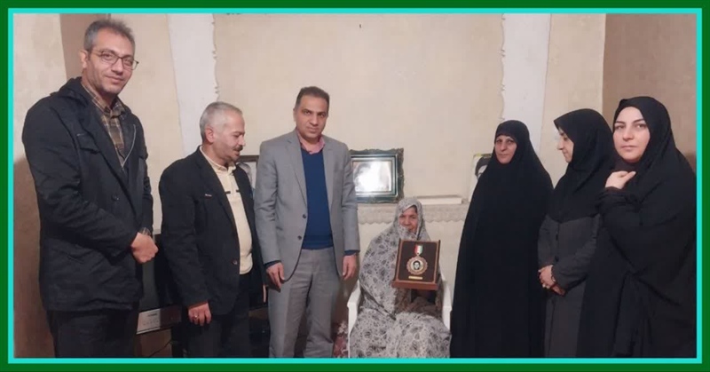 ‍ اهداء مدال افتخار کنگره 8000 شهید استان همدان و دیدار و تجلیل از خانواده شهید والامقام عبدالملکی