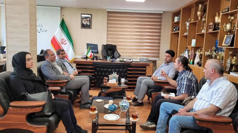 نشست مدیر کل ورزش و جوانان با خانواده بدمینتون استان همدان