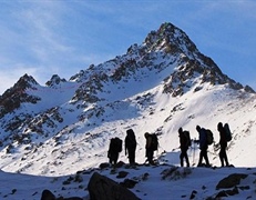 کوهنوردان از صعود به ارتفاعات خودداری کنند