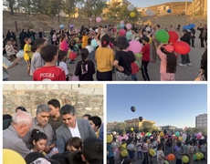 جشنواره بادکنک ها در اسدآباد؛ آسمان رنگی به مناسبت هفته وحدت