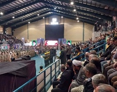 فضای سالن سه هزار نفری غدیر ملایر  معطر به عطر فاطمی و حضور شهیدان عزیز  گمنام شد