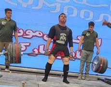 سکوی نایب قهرمانی مسابقات قویترین مردان ایران از آن پیشکسوت ملایری