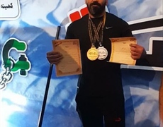 مدال طلا ونقره ی قهرمانی کشوربرگردن قهرمان کبودراهنگی