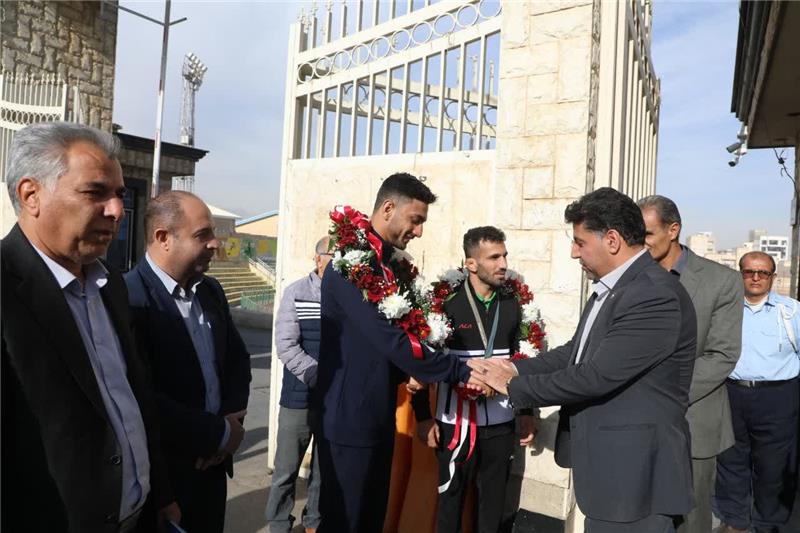 استقبال پرشور از مدال آوران استان در المپیک ناشنوایان