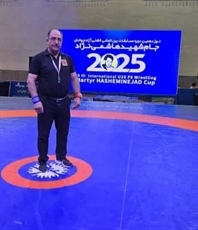 داور بین المللی ملایری عهده دار قضاوت و داوری مسابقات کشتی آزاد جام شهید هاشمی نژاد
