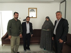 دیدار با خانواده شهیدان رستمی و رضائی به مناسبت هفته دفاع مقدس