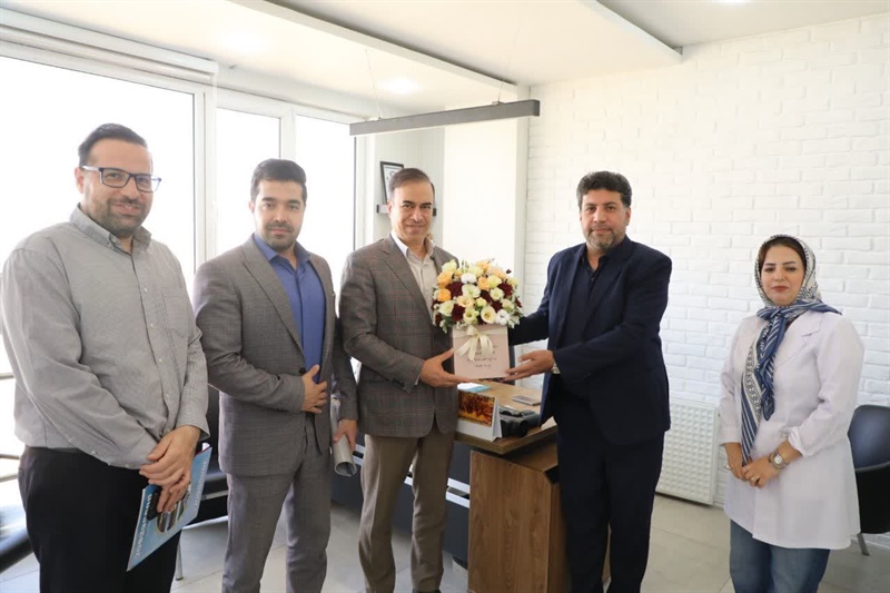 مدیرکل ورزش و جوانان همدان از دکتر رشید حیدری‌مقدم تقدیر کرد