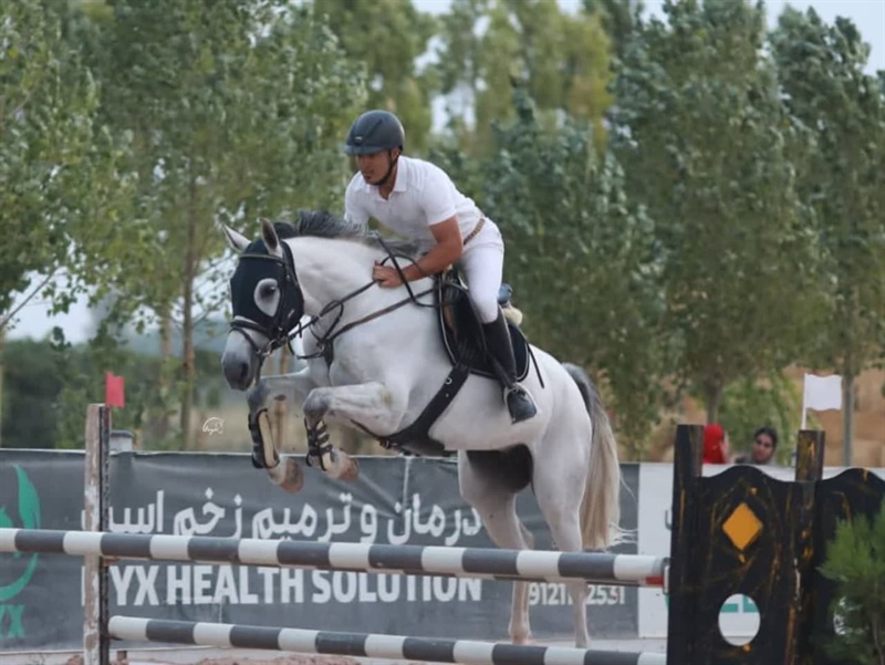 مسابقات پرش با اسب برگزار شد