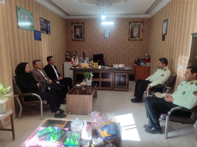 دیدار رئیس اداره ورزش و جوانان شهرستان اسدآباد با فرمانده انتظامی و تبریک هفته فراجا