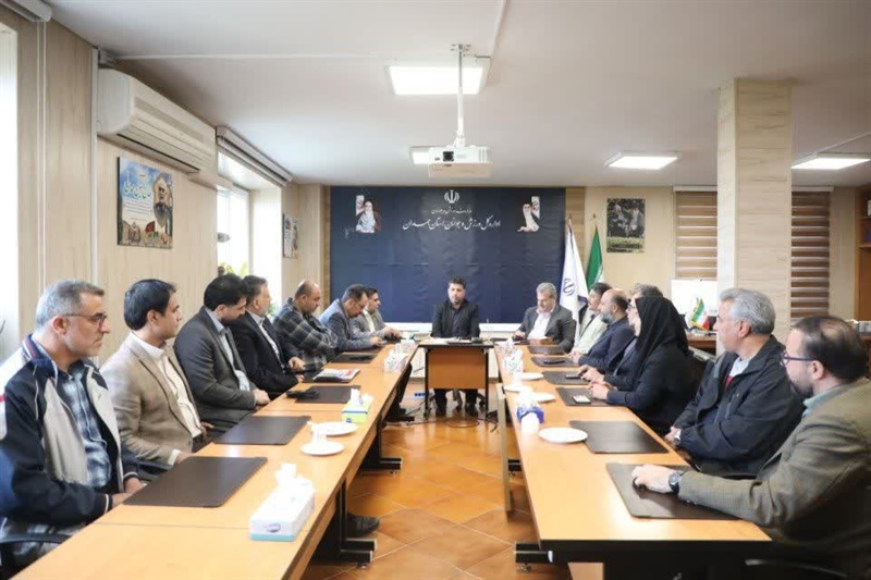 دیدار رئیس و معاونان سازمان برنامه و بودجه استان همدان با مدیرکل ورزش و جوانان به مناسبت هفته تربیت‌بدنی و ورزش