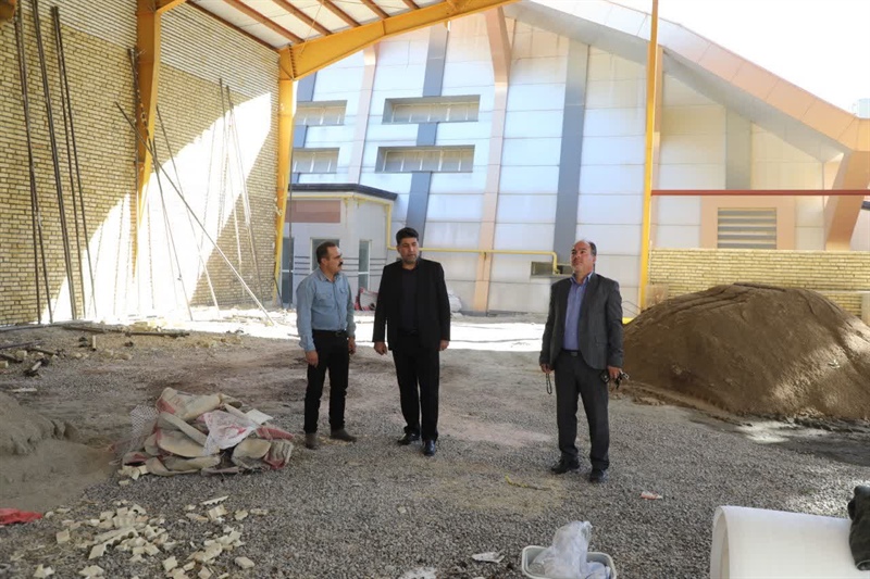 بازدید مدیرکل ورزش و جوانان همدان از روند تکمیل ورزشگاه مفتح و پروژه احداث سالن تخصصی اسکواش