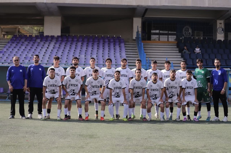 دیدار دوستانه تیم فوتبال فاتح اسدآباد و تیم جوانان استقلال تهران