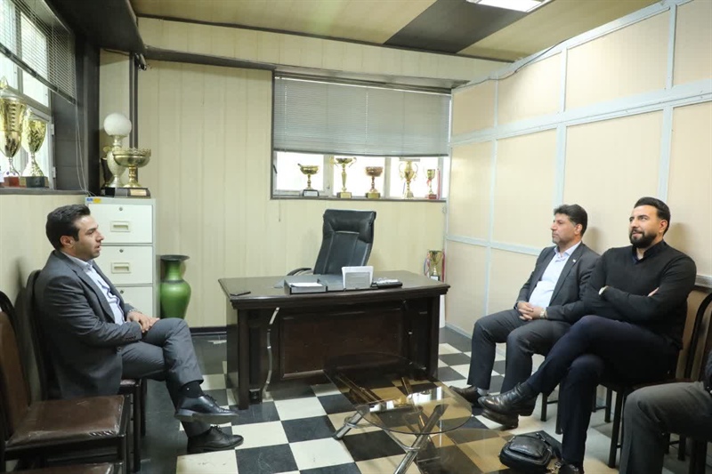 بازدید مدیرکل ورزش و جوانان از هیئت والیبال استان همدان