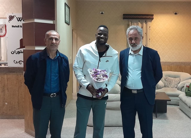 قهرمان نامدار المپیک و جهان وارد همدان شد