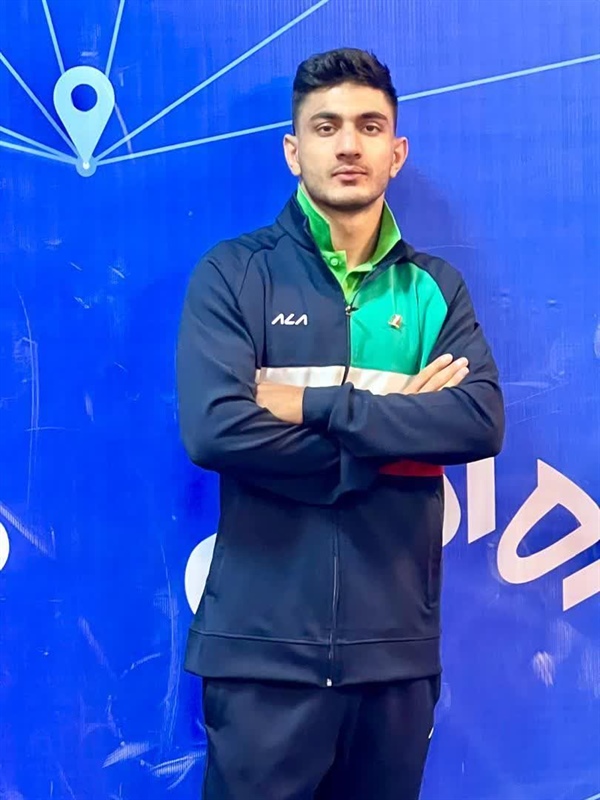 کشتی گیر ناشنوای ملایری عازم ژاپن شد