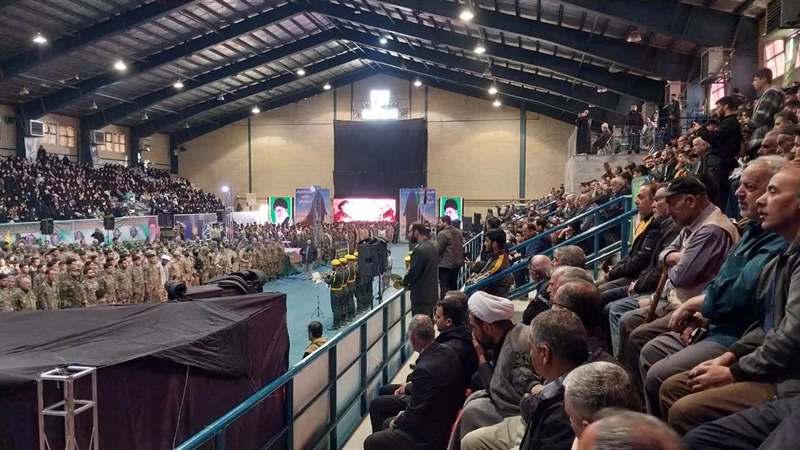 فضای سالن سه هزار نفری غدیر ملایر  معطر به عطر فاطمی و حضور شهیدان عزیز  گمنام شد