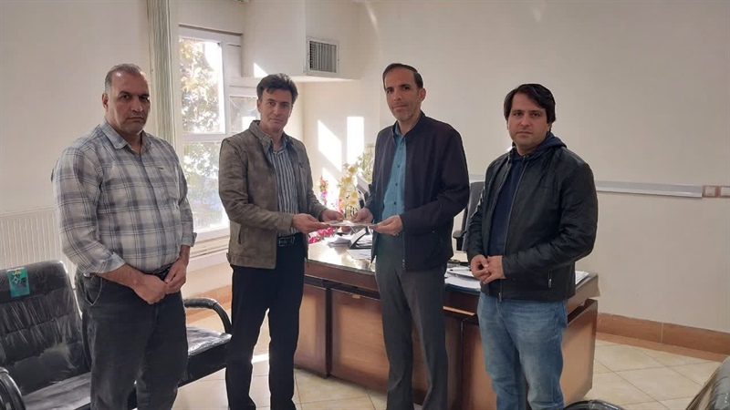 انعقاد تفاهم نامه ساخت و احداث اولین سالن ورزشی خیر ساز  در شهرستان ملایر