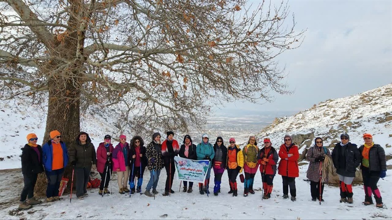 برگزاری همایش کوهنوردی و پیاده‌روی در طبیعت