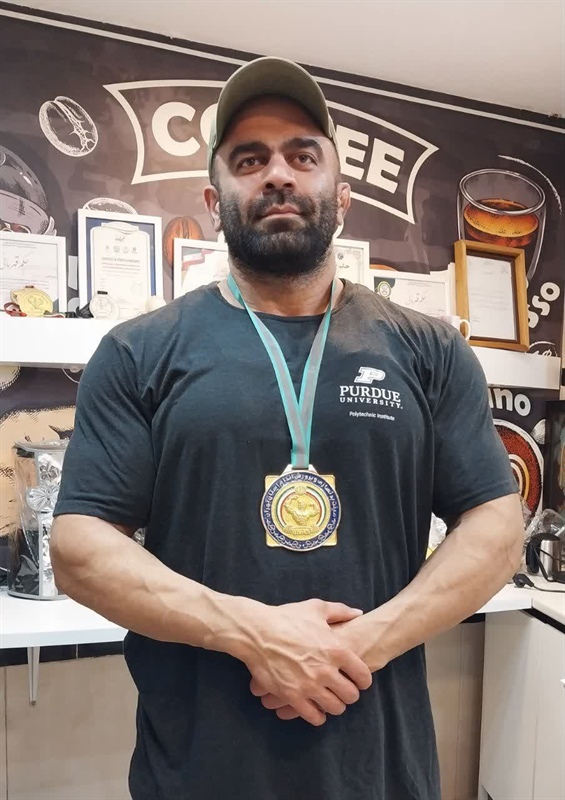 عنوان قهرمانی مسابقات پرورش اندام تهران از آن ورزشکار ملایری