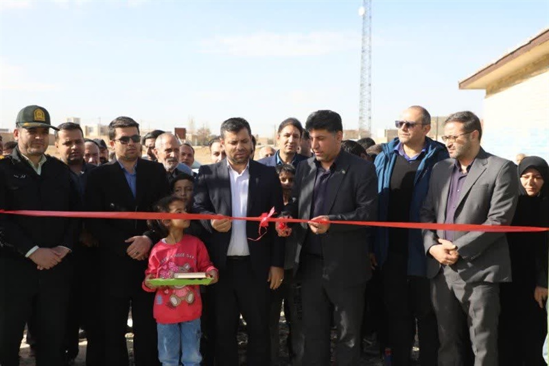 افتتاح زمین چمن ورزشی روستای دستجرد کبودرآهنگ به مناسبت دهه فجر