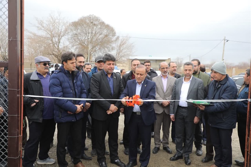 افتتاح زمین چمن ورزشی روستای کسب ملایر به مناسبت دهه فجر