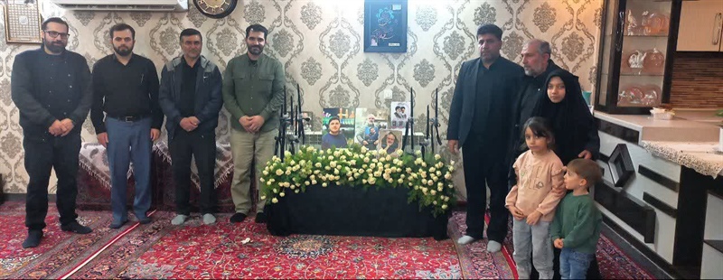 دیدار مدیرکل ورزش و جوانان استان همدان با خانواده شهیدان محمدی