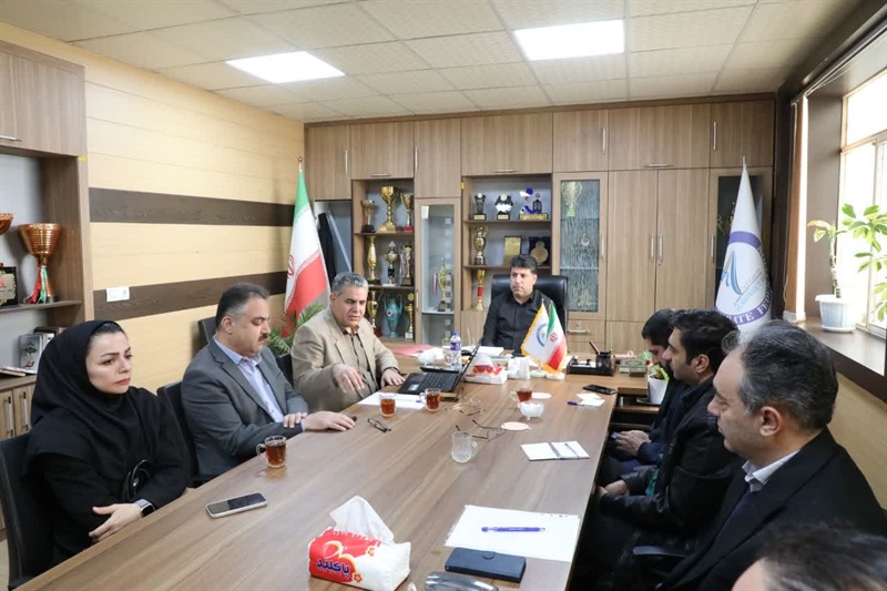 تاکید مدیرکل ورزش وجوانان استان بر تداوم خدمت‌رسانی همزمان با پشتیبانی از جبهه مقاومت