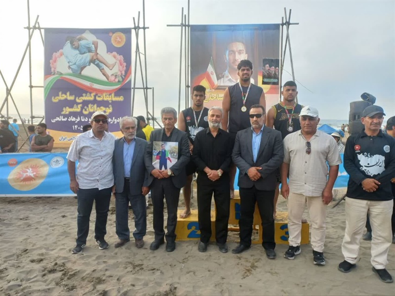 صید مدال طلای مسابقات کشتی ساحلی قهرمانی کشور از ساحل محمودآباد