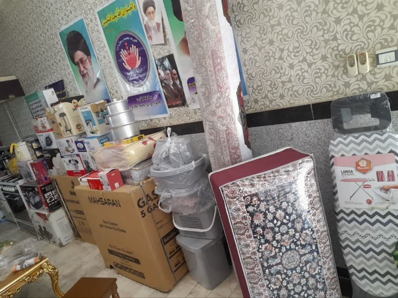 اهداء دو دست جهیزیه در هفته اردواج به نوعروسان جامعه هدف شهرستان ملایر