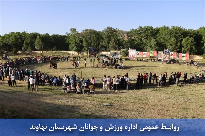 همایش سوار کاری در نهاوند برگزار شد