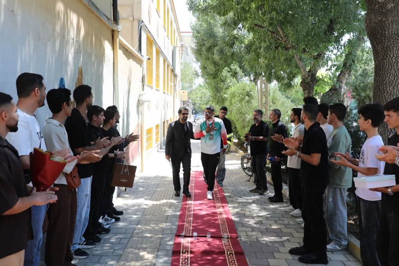 آیین استقبال از مهدی شهگل برگزار شد