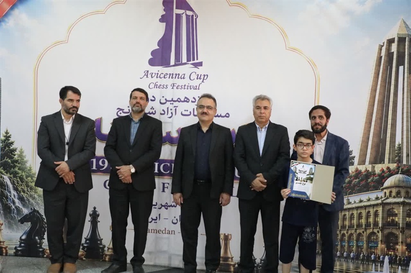 رقابت ۷۰۵ شطرنج‌باز از ۲۷ استان کشور در همدان/ گلایه از عدم همراهی برخی دستگاه‌ها