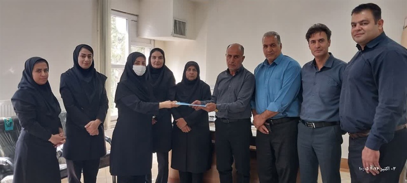 تجلیل و تقدیر از کارمند بازنشسته اداره ورزش و جوانان شهرستان ملایر