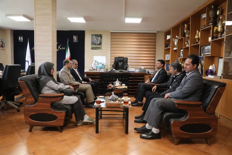 تأکید بر توسعه همکاری‌های ورزش و جوانان و آموزش و پرورش همدان در راستای ترویج ورزش قهرمانی