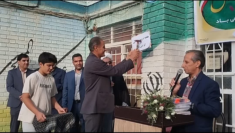 نواختن زنگ ورزش و افتتاح المپیاد ورزشی درون‌مدرسه‌ای در نهاوند