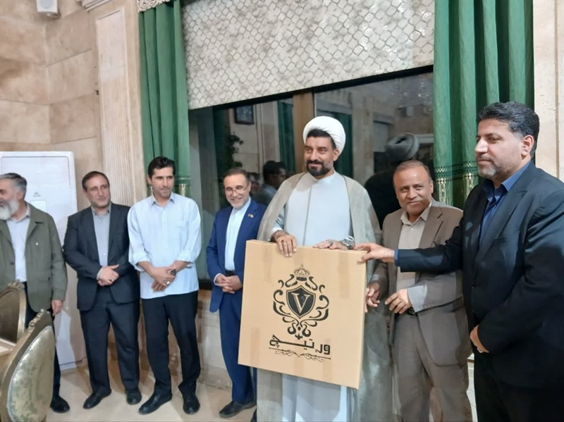 تجلیل نمایندگان ملایر از مدیرکل ورزش و جوانان استان همدان به مناسبت هفته تربیت بدنی