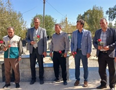 عطر افشانی و غبار روبی گلزار شهدای روستای حسین آباد شاملو