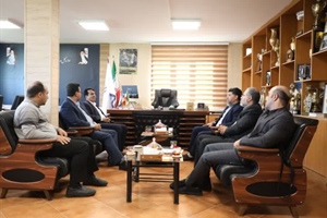 نشست هم‌اندیشی مدیرکل ورزش و جوانان همدان با مدیرعامل سازمان همیاری شهرداری‌ها: تأکید بر توسعه زیرساخت‌های ورزشی