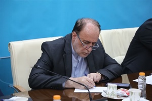 نایب رئیس مجلس: معرفی واقعیت‌های انقلاب بسیاری از مشکلات کشور را حل می‌کند